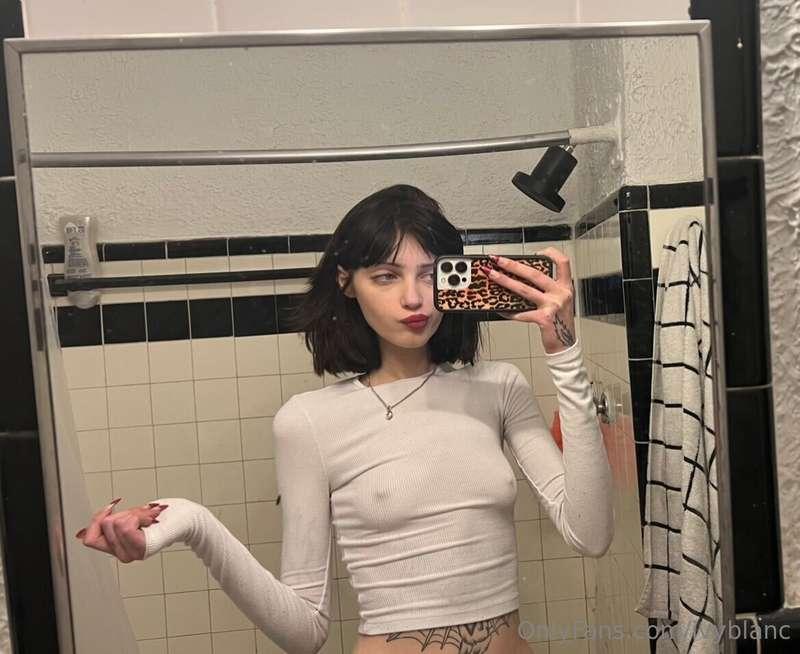 do you like my new shirt 🤔❤️