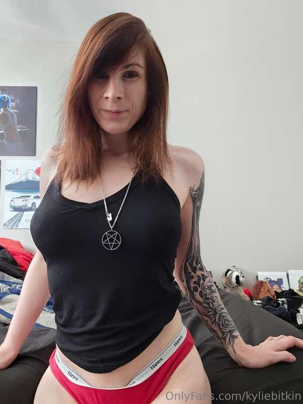 Good morning cuties, hope this brightens your day 🥰