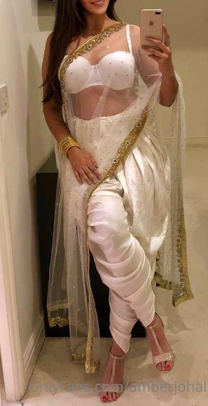 Dressed in all white tonight like an Indian Princess...👸🏽