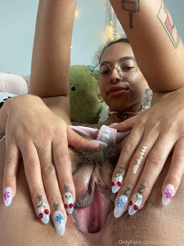 6 pics 🌸 ass pussy nd hole!! 3 of the best things in life, w..