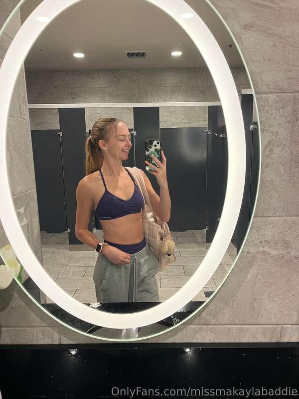 Would you stare at me if you seen me at your gym? 😈