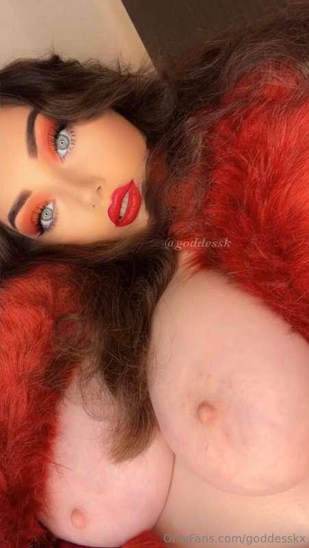 Don’t miss the surprises in your messages babe 😘