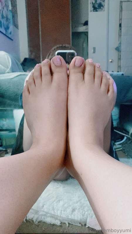 Pretty toes