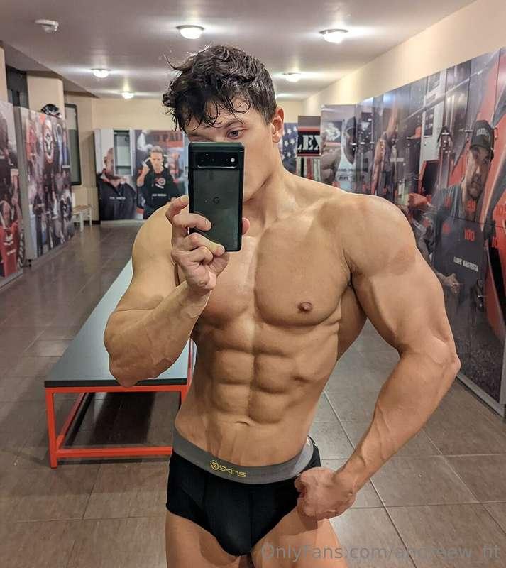 andreew_fit main image