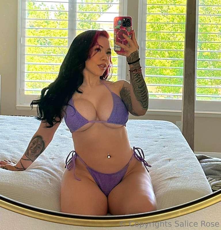HI KINGS!!! GUESS WHO IS READY FOR YOU IN THE DMS!?!?👀👅👅 LET..