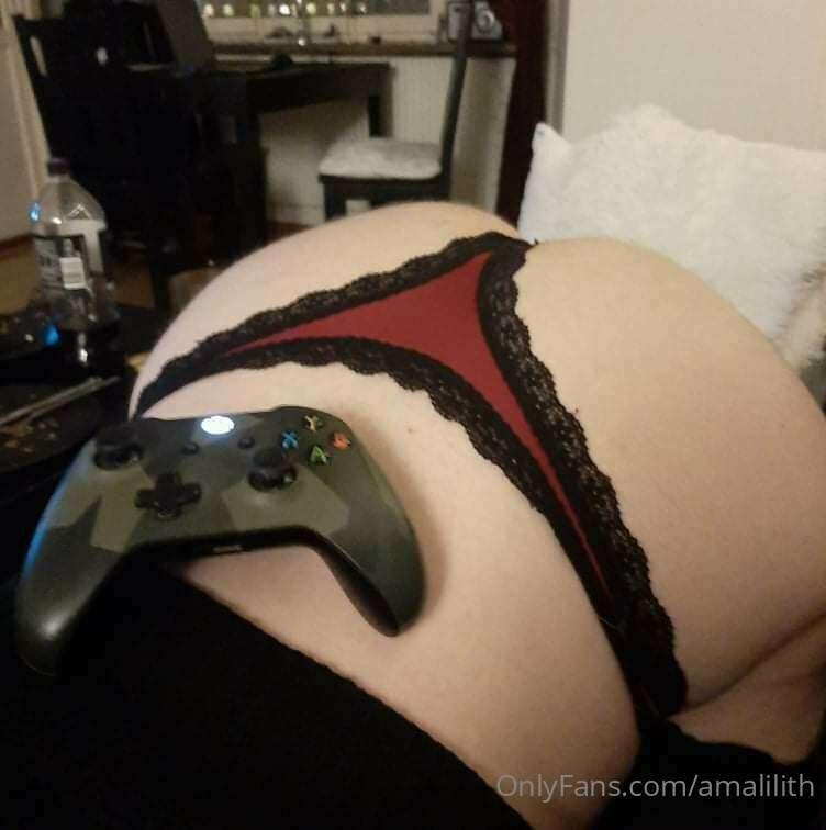 We're my gamers at? 😏😘