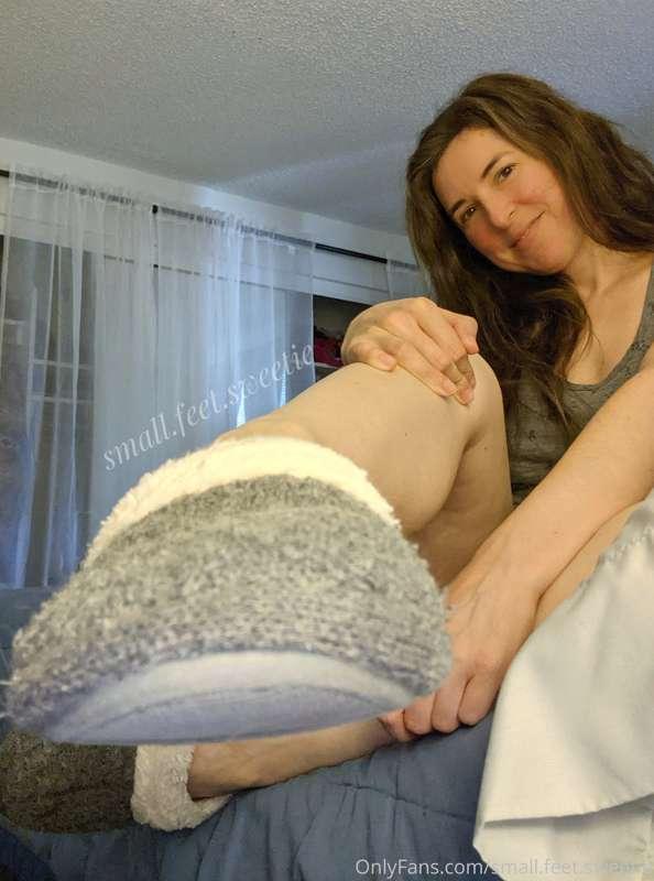 small.feet.sweetie image #0