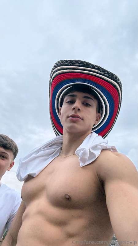 Caminando por Colombia se vienen cosas muy buenas 🔥 