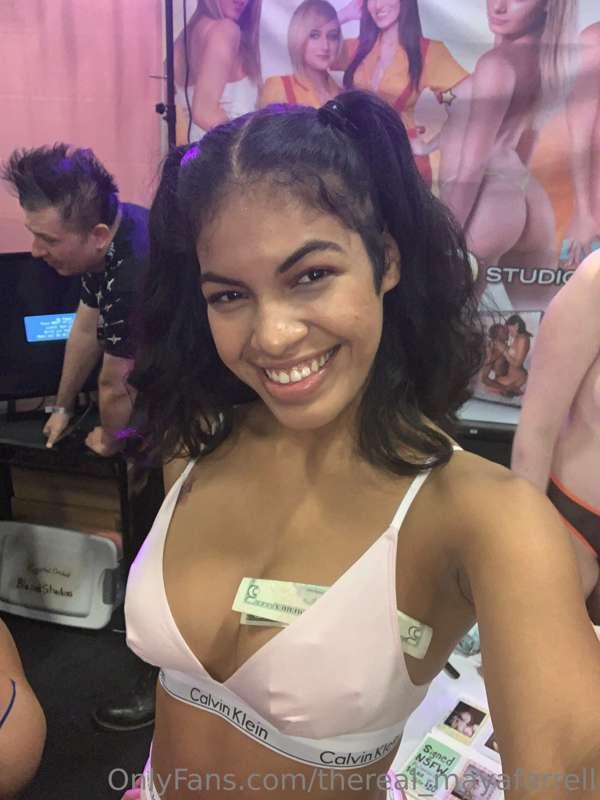 thereal_mayafarrell image #0