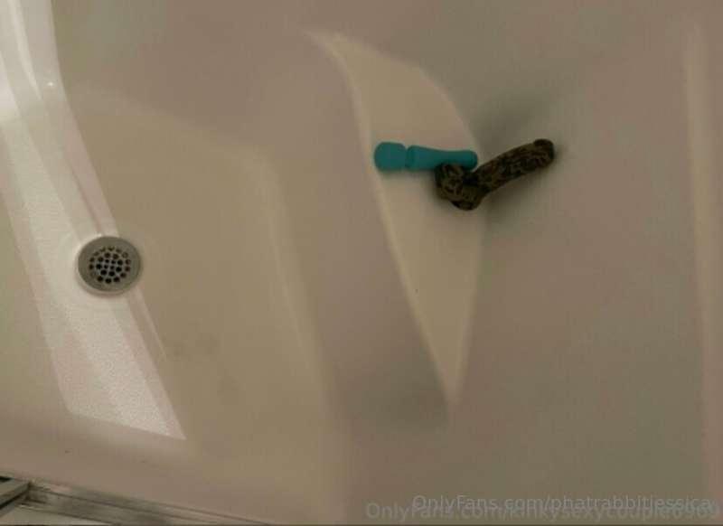 My brand new toys
Tip $15 If you would like to see this vide..