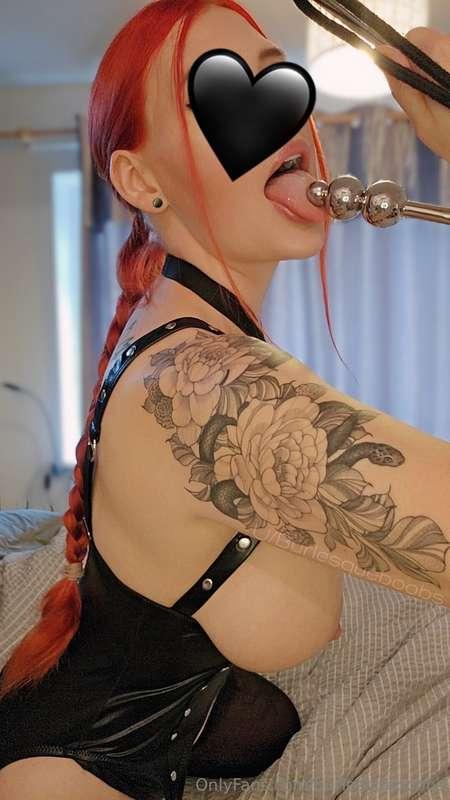I have room for 2 more balls in my mouth. 