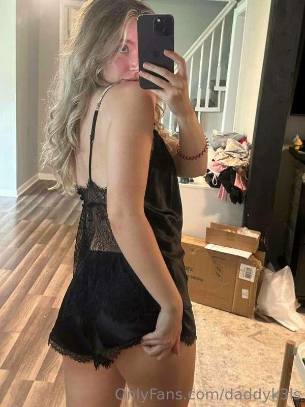 sexy or cute? 😇