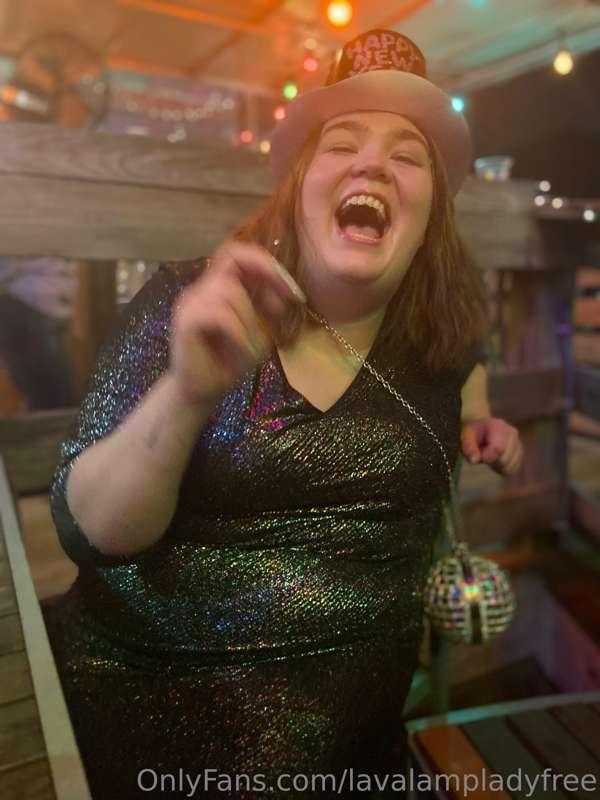 This was me on NYE🥰🤪 I like to have fun hehe.