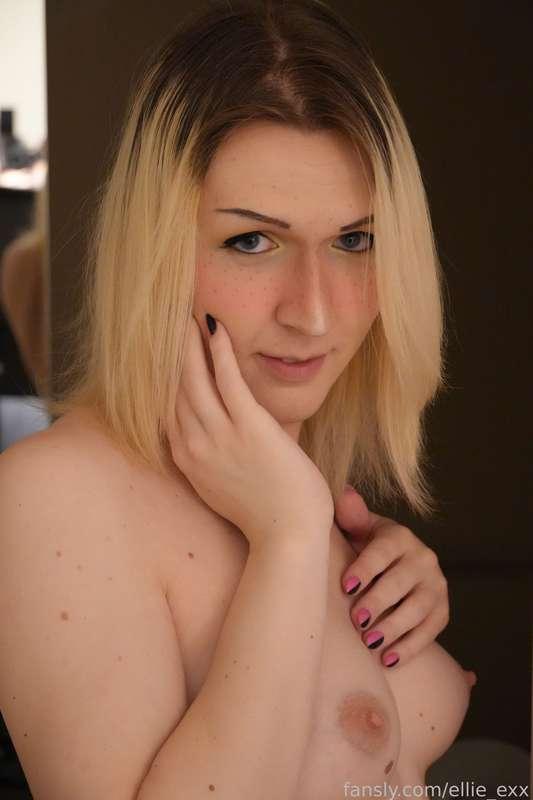 ellie_exx image #2