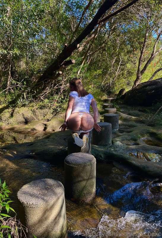 clap at the cheeks and they'll clap back 👏🏽