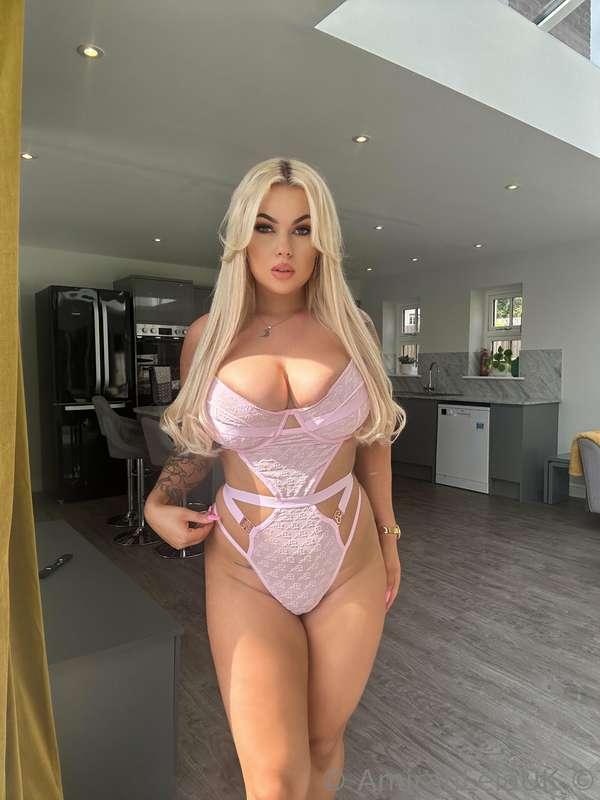 A little photoset for today 👅