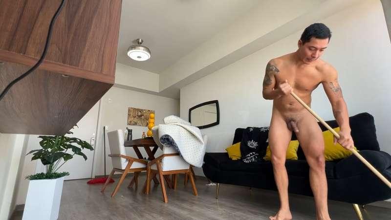 Video 4 of 30 | Cleaning my apartment