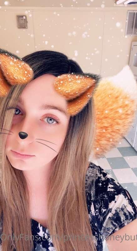 Was doing the laundry and felt cute.
