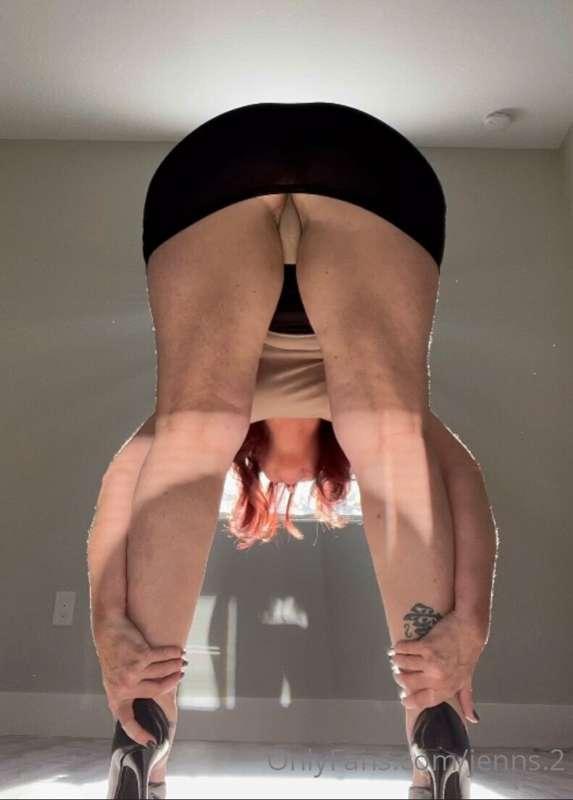 Like the view? 🍑👅