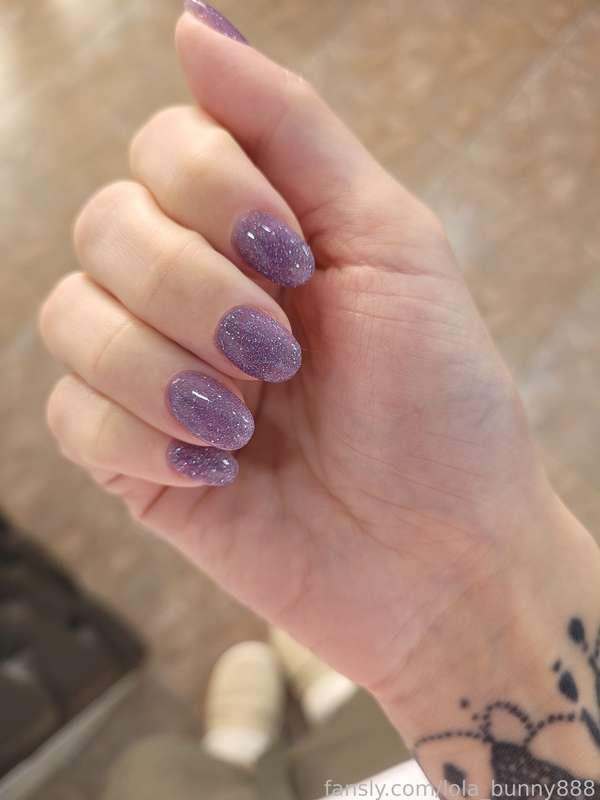 Like my manicure and pedicure ? 🤔💅