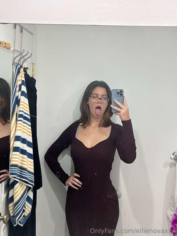 Sexy and smarter than your econ prof. You’re in good hands 😌