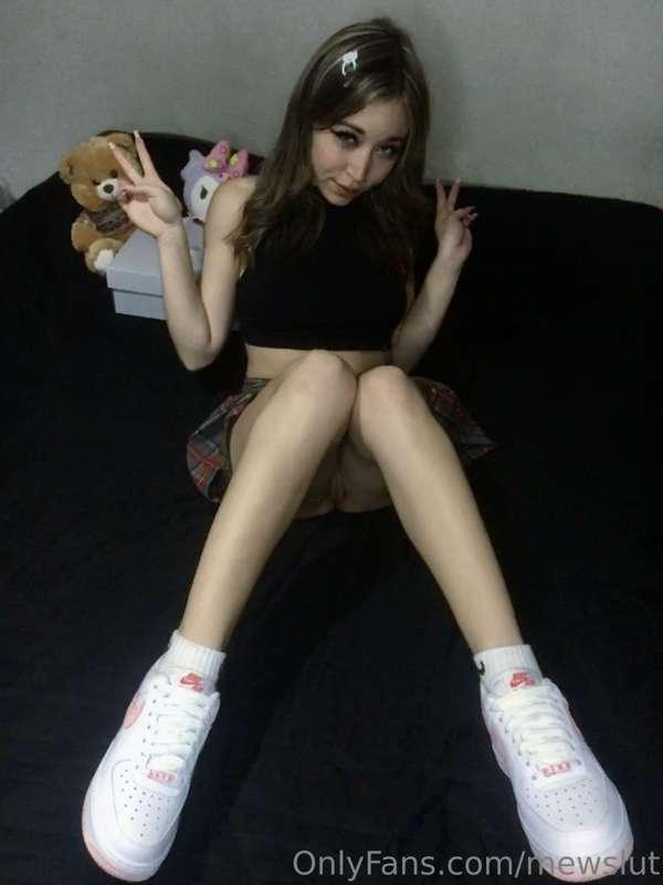 just wanna say hi ^3^