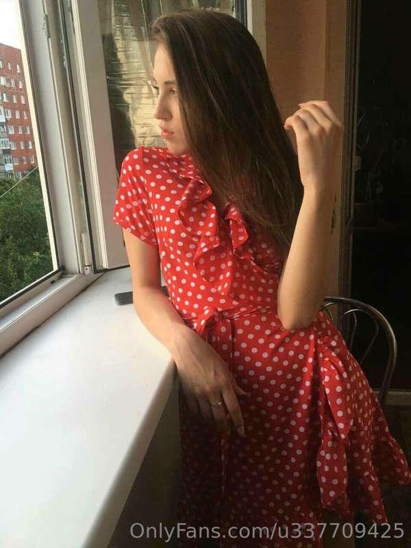 "𝒲𝑜𝓂𝑒𝓃 𝓂𝓊𝓈𝓉 𝑒𝒾𝓉𝒽𝑒𝓇 𝒷𝑒 𝒹𝑒𝒾𝒻𝒾𝑒𝒹 𝑜𝓇 𝒶𝒷𝒶𝓃𝒹𝑜𝓃𝑒𝒹. 𝒴𝑜𝓊 𝒸𝒶𝓃'𝓉 𝒽𝒶𝓋𝑒 𝒾..