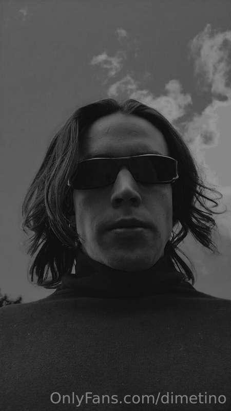 Dress up to the neck 🥶

WANNA UNDRESS ME?🥵

#sexy #hot #gay ..