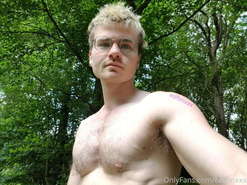Outdoor fun🌳 lay me down in the grass and.....