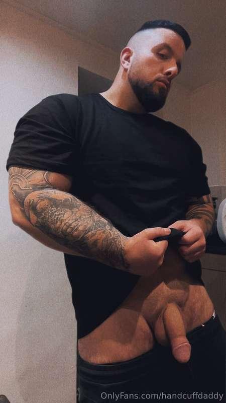 handcuffdaddy image #0