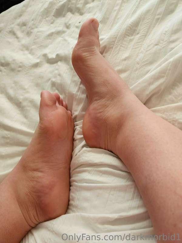 Keep meaning to do a good heel scrape but I keep forgetting ..