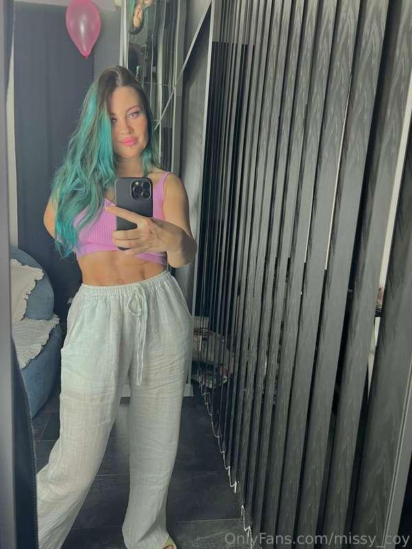 Light top, loose pants, no rush 🥰 But don’t be fooled — behi..