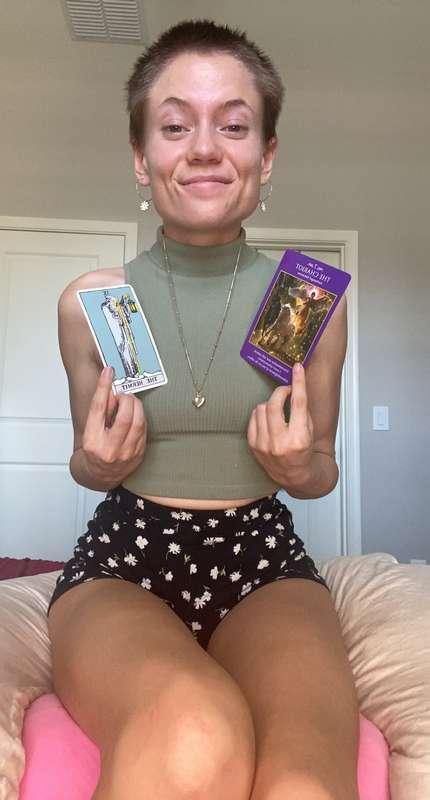 Stream started at 10/11/2021 10:34 pm  LIVE TAROT CARDS!