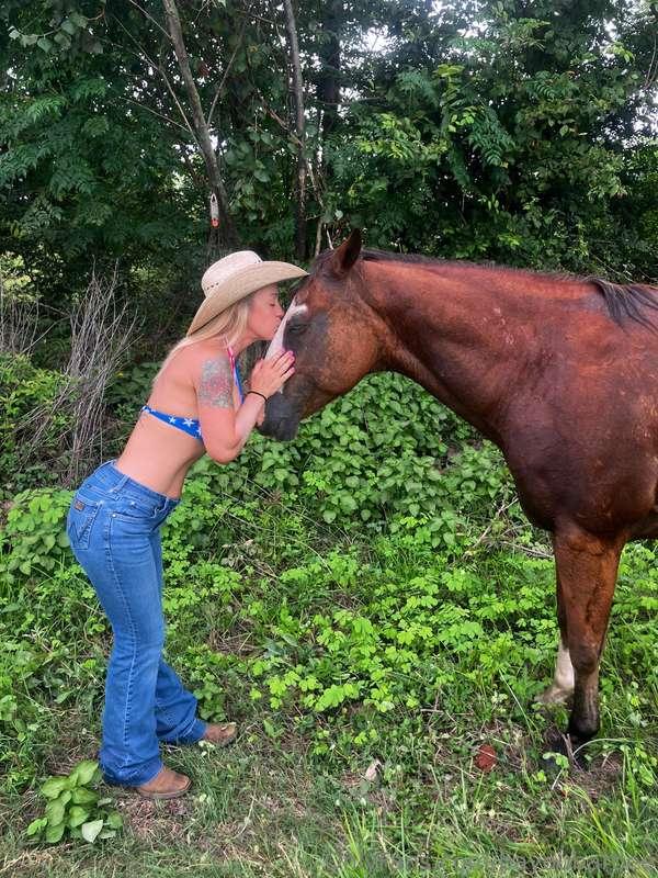 bayoubarbee image #0