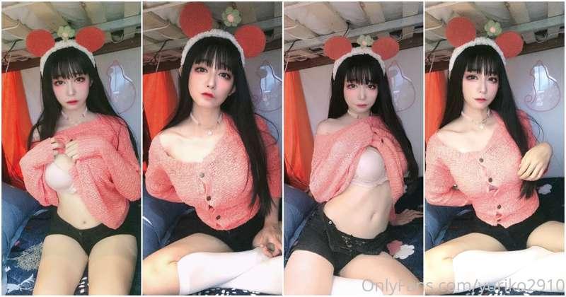 Do you like it like this (~￣³￣)~
Do u like regular clothes 👚..
