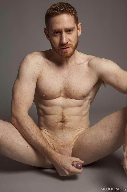 Sexy Red Head Leander