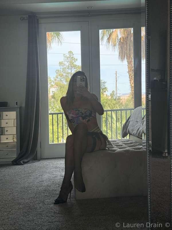 message me for a surprise ❤️‍🔥