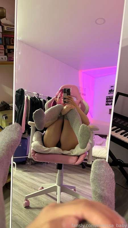 ~ feet!

#18 #petite #loli #young #amateur #egirl #alt #cutegirl #cute #gamergirl #teen #babyface #feet #stockings #legs #ponytails #glasses