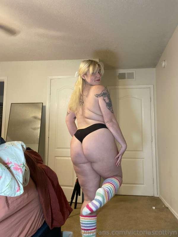 Craving a creampie 🥵💦