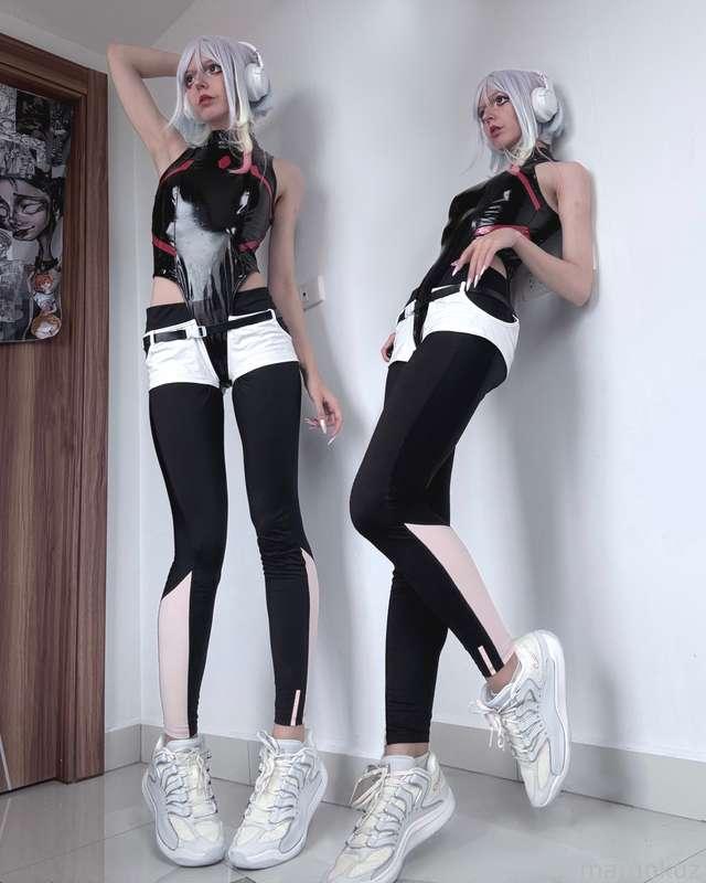 decided to post this Lucy photo on its own, it has a special vibe to it🤍

#fyp #lucy #cyberpunk #cosplay #cosplaygirl #cosplayer #leggings #skinny