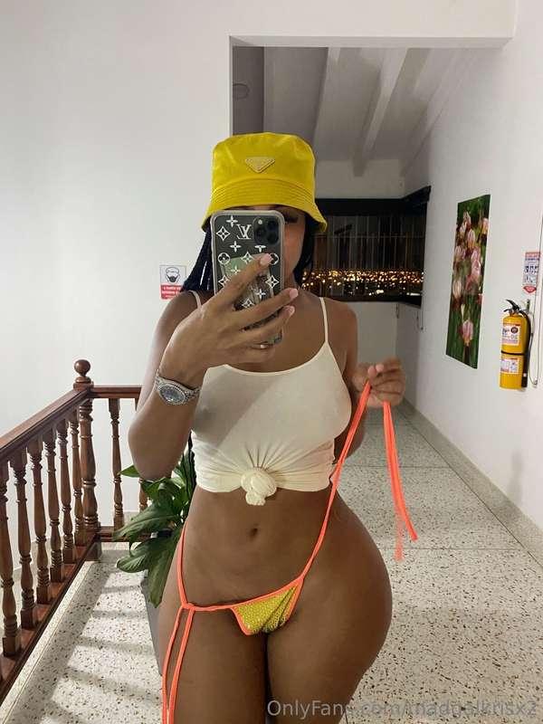 Good morning loves! cum say it back! 😈