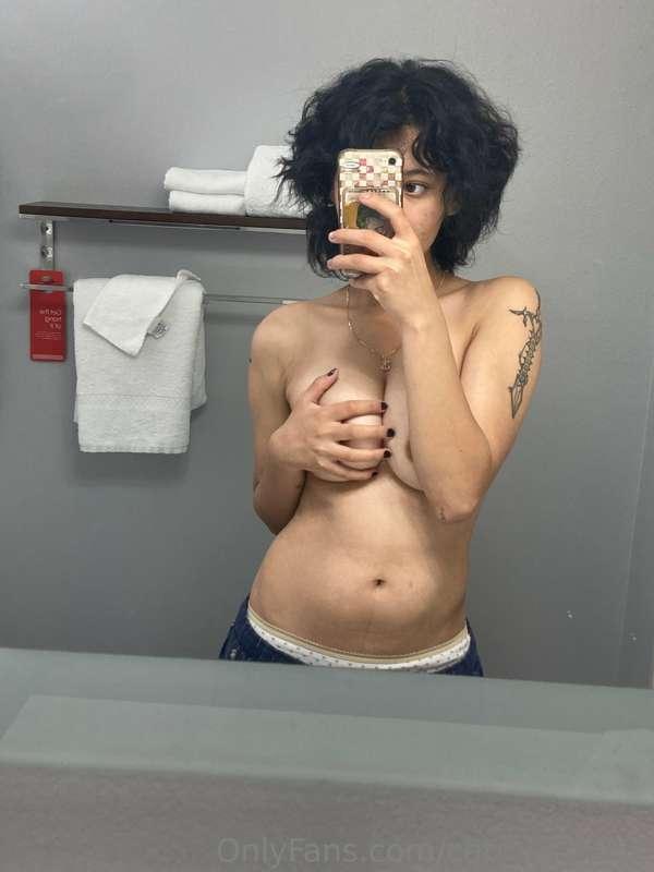 Tittyfuck while showering with me? 🤭