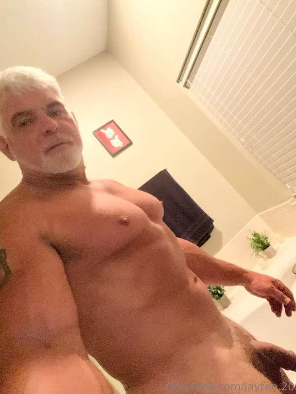 Good night my peeps 5 AM comes super early. Then it’s time t..