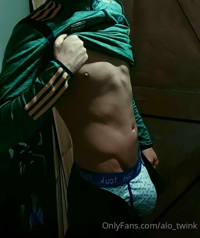 alo_twink image #2