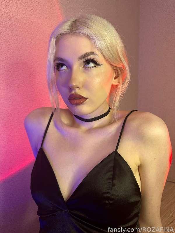 #body #young #tease #blonde #skinny #teen #cute #egirl #horny #hot #tight #net #stocking 