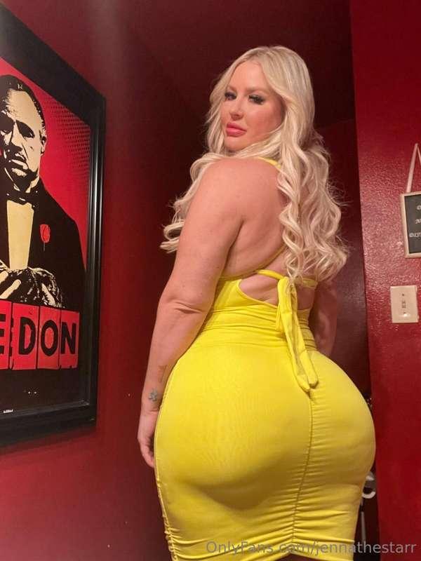 # Lemme strip down for ya 😜💛💛💛💛

Go join my VIP page to see ..