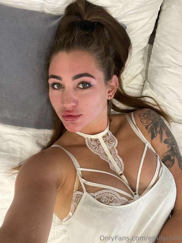 🥰Darling, do you want to be next to me🥰 at this moment? Do y..