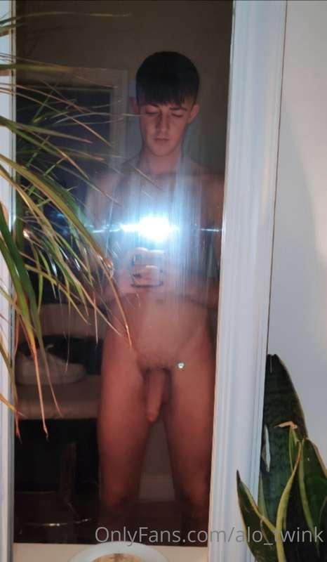 alo_twink image #0