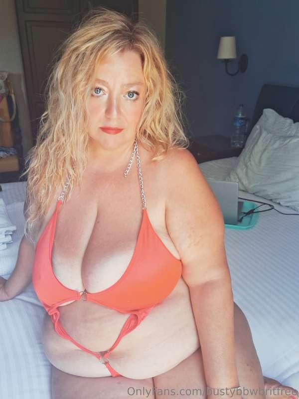 Him: "Be naked when I come home"... me: 😏