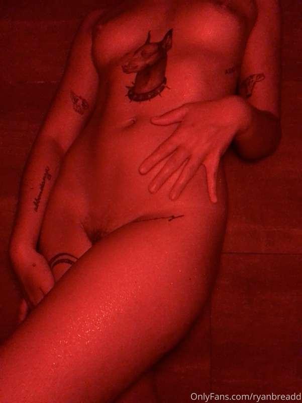 🥩🦁 sending out a matching PPV

tags: fresh, nude, bath, dark